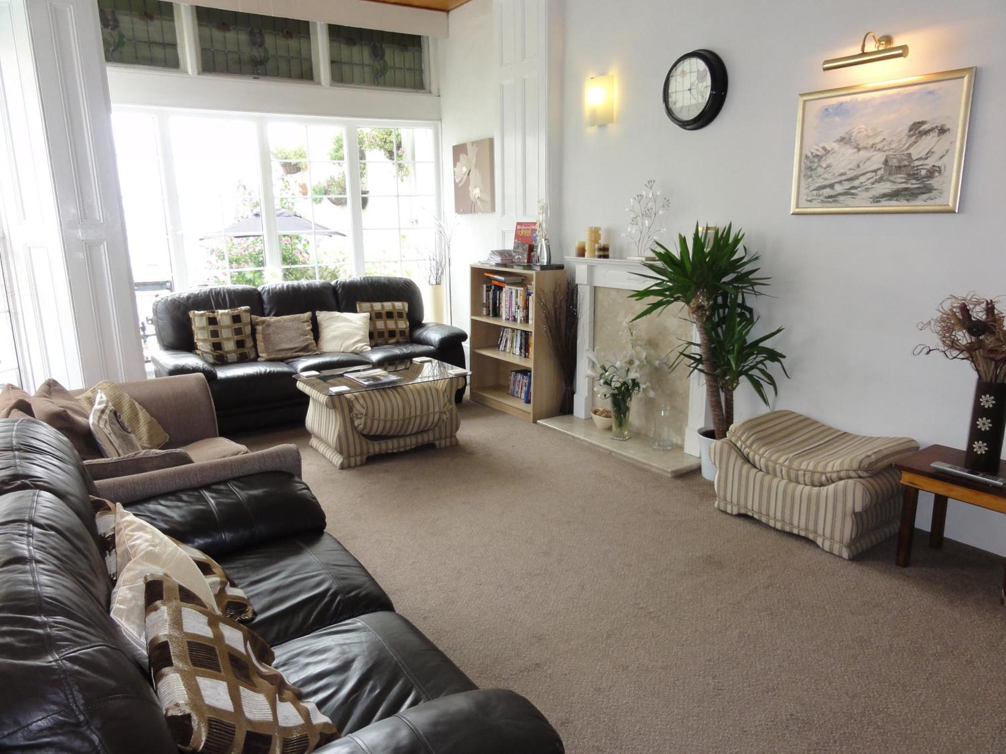 Edelweiss Guest House Douglas Esterno foto
